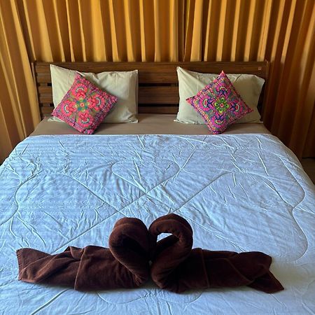 Tonmai Suites Koh Lanta Ngoại thất bức ảnh