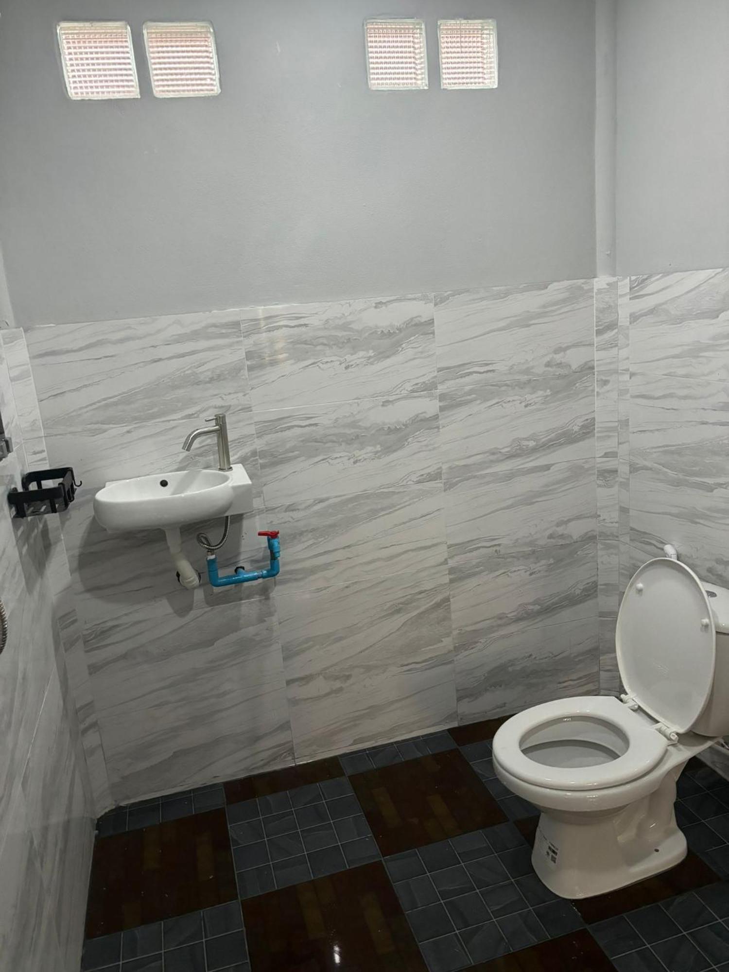 Tonmai Suites Koh Lanta Ngoại thất bức ảnh