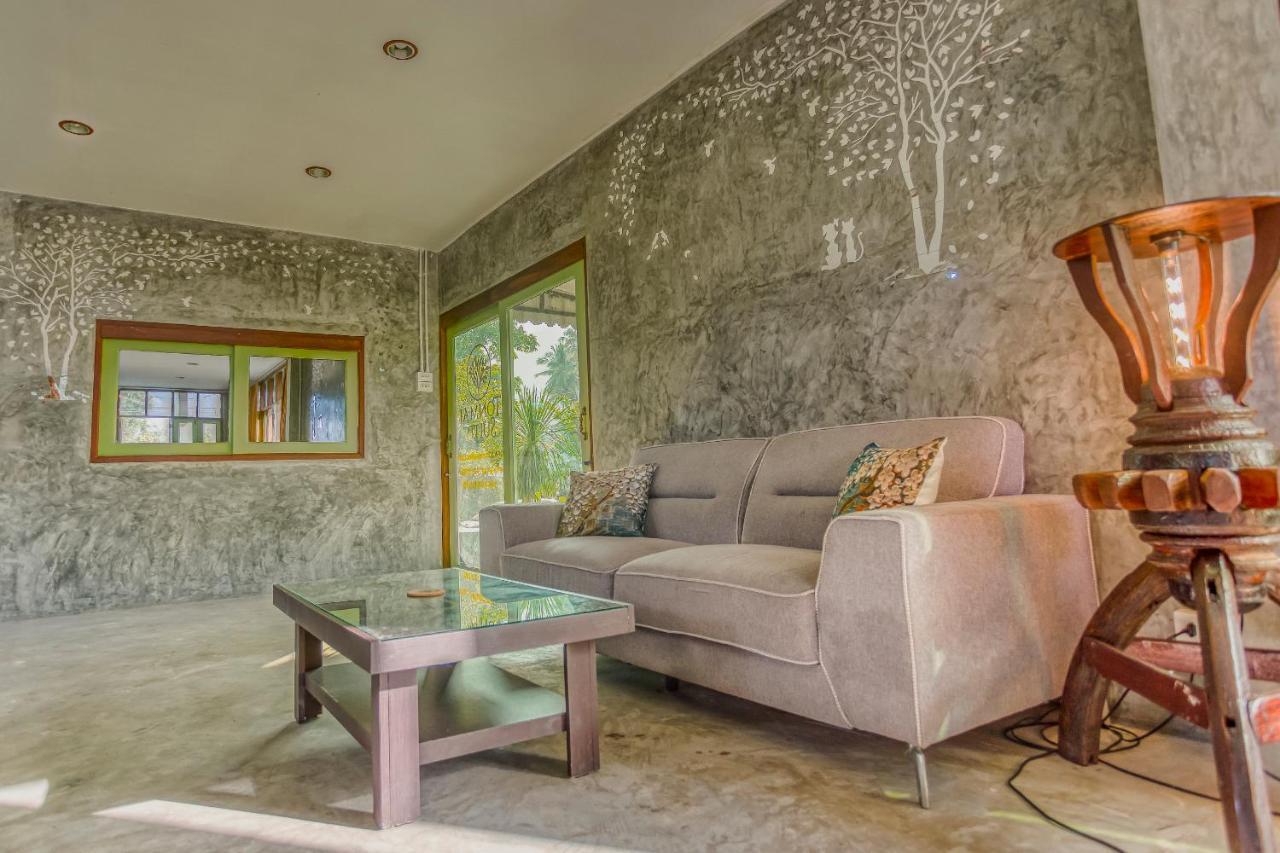 Tonmai Suites Koh Lanta Ngoại thất bức ảnh